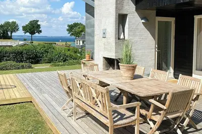 Image de Maison d'inspiration nordique avec vue imprenable