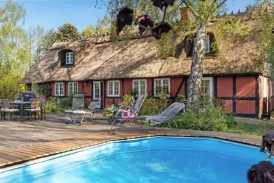 Image de Charmante maison avec piscine près de Møns Klint