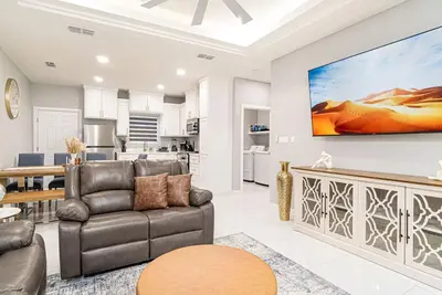 Image de Brand New Apt - Excellent for Families