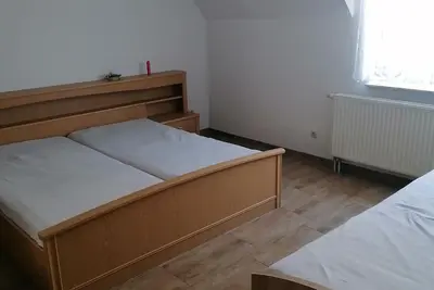 Image de Vacation apartment for max. 5 adults + 1 child, quiet location on the outskirts of v. Erfurt