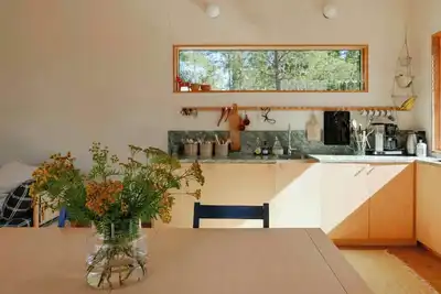 Image de Chalet construit à la main sur le sentier du Sörmland