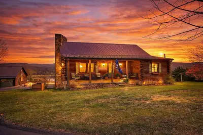 Image de Lula’s Lake Retreat - an escape overlooking South Holston Lake with views.