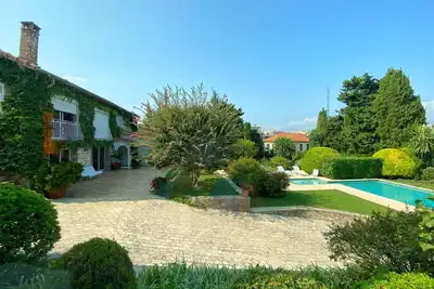 Image de Authentic Villa with Pool & Garden