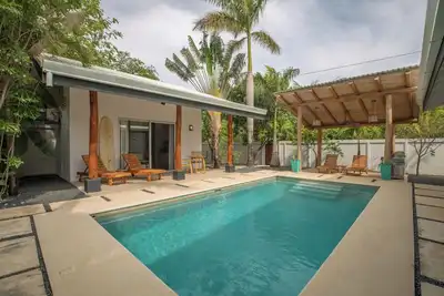Image de Modern Tropical Oasis w/ Pool 4 Min Walk to Pelada Beach