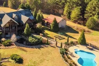 Image de Luxury Retreat w/ Heated Pool - Sleeps 28
