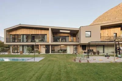 Image de Appartement moderne avec piscine et vignobles, Bolzano