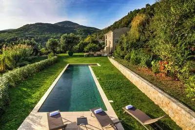 Image de Superbe ferme restaurée avec piscine près de Vence