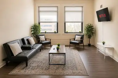 Image de Cozy Playhouse Sq Loft Near Clinic & Csu
