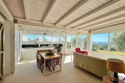 Image de Villa éco-durable avec vue sur la mer à Sampieri