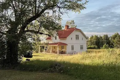 Image de Charmante maison au bord d'un lac au cœur de la Suède