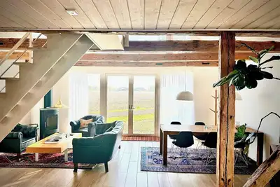 Image de Appartement moderne dans une ferme équestre historique