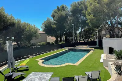 Image de Villa avec piscine près de la plage à Bandol