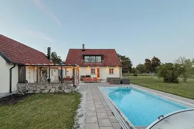 Image de Piscine et proximité de la plage à Fröjel