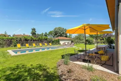 Image de Villa contemporaine avec piscine près de Lyon