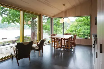 Image de Chalet moderne à Hovekilen avec plage privée