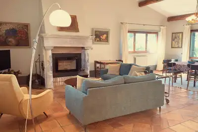 Image de Villa avec piscine et animaux près de Sutri