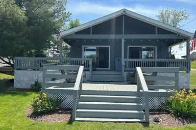 Image de Relaxing Lakefront Escape on Lake Shafer