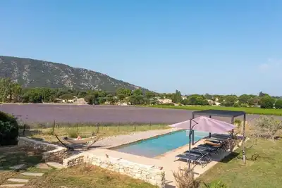 Image de Mas provençal avec piscine à Maubec Luberon