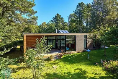 Image de Maison d'architecte avec vue sur le lac dans le nord du comté de Zealand