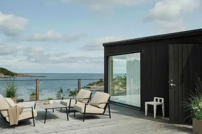 Image de Maison moderne en bord de mer avec vue imprenable