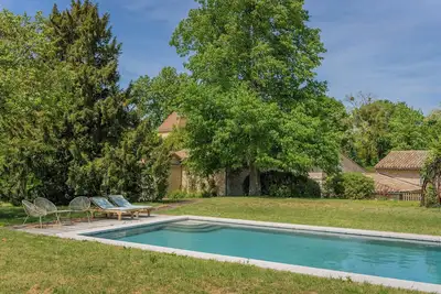 Image de Ferme provençale avec piscine partagée