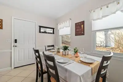 Image de Charming 4-bedroom family home 10 min to downtown Chattanooga - pet friendly