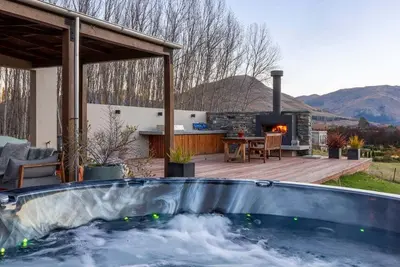 Image de Dalefield Hideaway | Hot Tub & Mountain Views