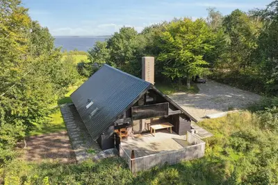 Image de maison de vacances de 70 ans avec vue sur le fjord à Lyby Strand
