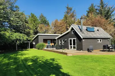 Image de Maison près de la plage avec jacuzzi