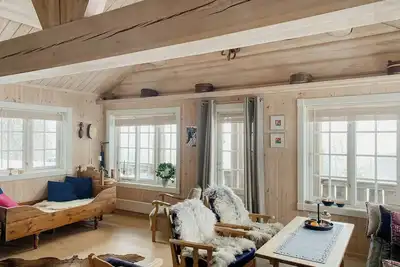 Image de Cabane en rondins avec des solutions modernes