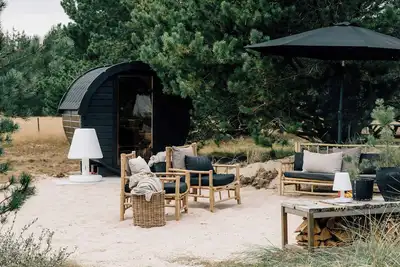 Image de Belle maison familiale dans un paysage de dunes