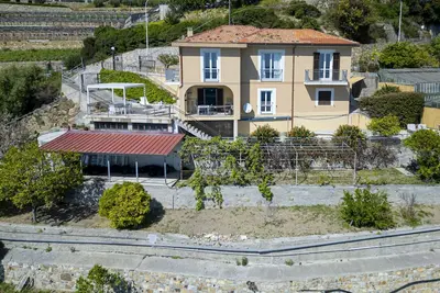 Spacious villa with sea views