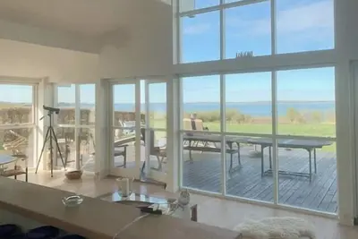 Image de Vivre au bord de l'Isefjord dans une maison de vacances avec vue