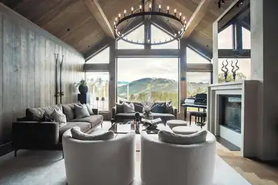 Image de Chalet moderne avec vue à Hovden