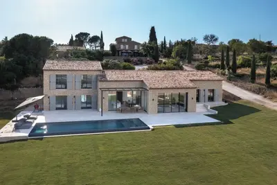 Image de Villa avec piscine et vue panoramique à Gordes