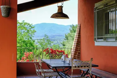 Image de Appartement dans un domaine avec piscine