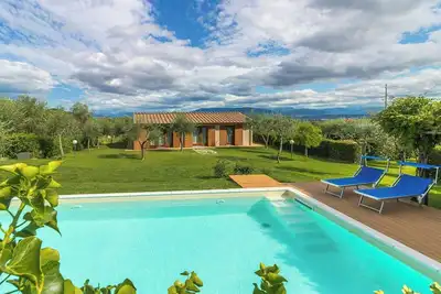 Image de Orlando. Villa avec piscine privée près de Lucques