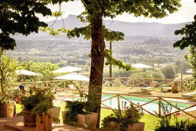 Image de Villa en pierre avec piscine panoramique