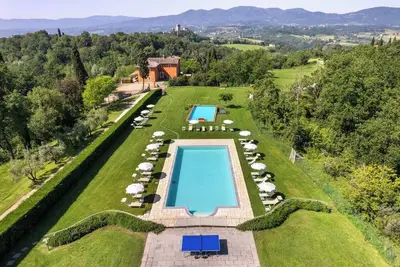 Image de Appartement dans un domaine avec piscine