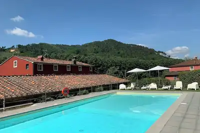 Image de Maison historique dans une ferme toscane près de Lucques