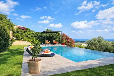 Image de Maison vue mer avec piscine à Biot