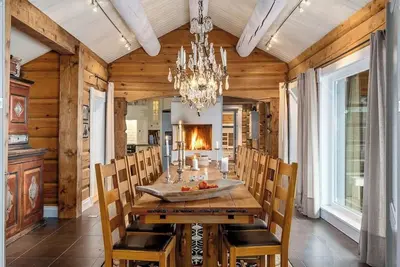 Image de Chalet de luxe avec jacuzzi et bassin d'eau froide à Trysil