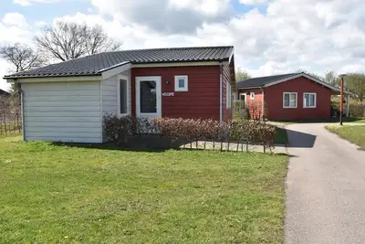 Image de Maison de vacances avec terrasse et piscine