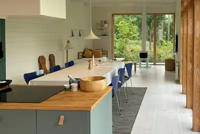 Image de Cottage dans l'archipel entouré de forêt à Blidö
