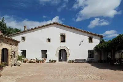 Image de Ferme du XVe siècle avec piscine près de Barcelone