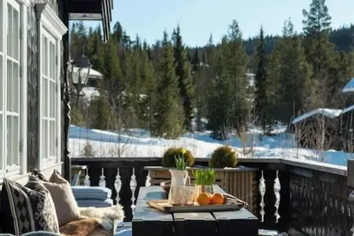 Image de Spacieuse maison familiale à Nesfjellet avec vue