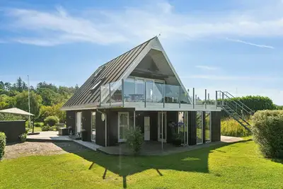 Image de Maison de vacances avec lac privé et vue sur les champs