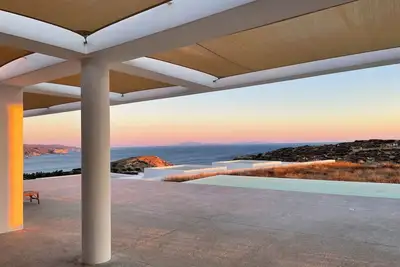 Image de Laurentis Villa - Architect home with 180° sea views and a path to a wild beach