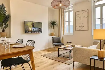 Image de Résidence Lemer au cœur d'Amiens Sud. 10 couchages, idéale pour les familles.