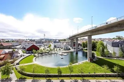 Image de Verven | Harbour View | Balcony | Free Parking